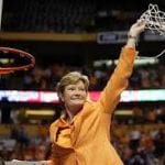 Pat Summit dies