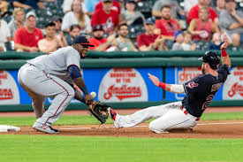 Cleveland Indians vs Minnesota Twins Moneyline Pick sliding play