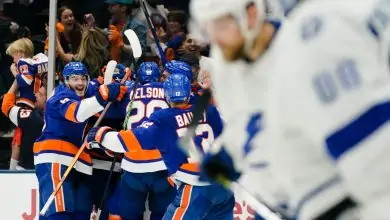 Islanders at Lightning game 7