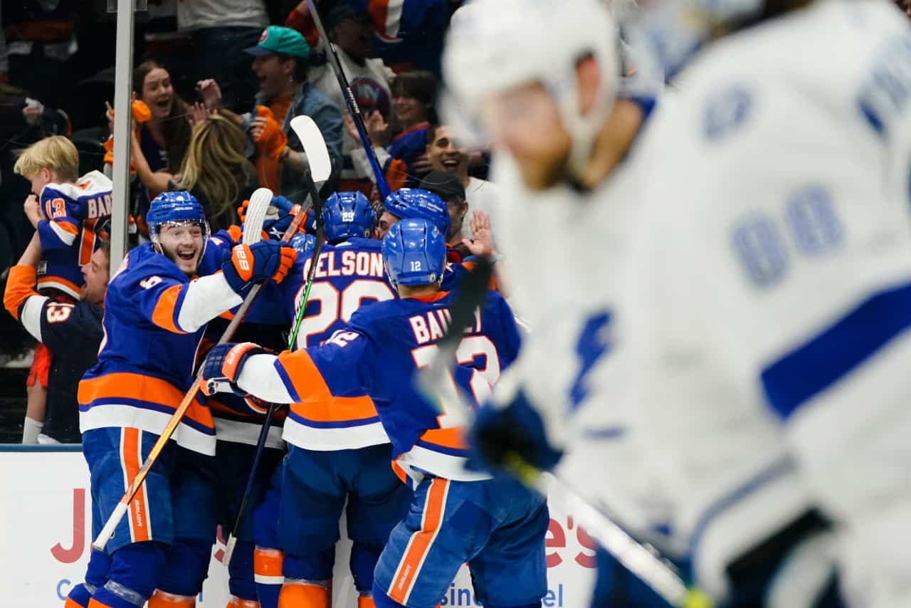 Islanders at Lightning game 7