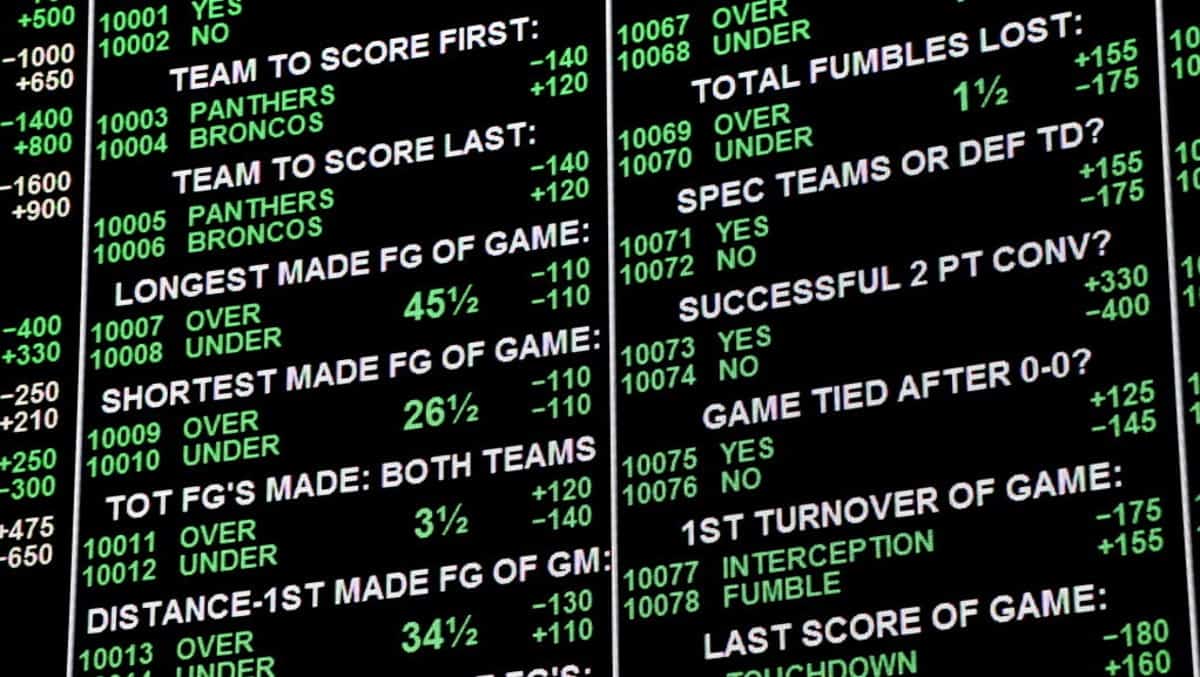 West Virginia and Michigan see Sports Betting Levels Lower for July