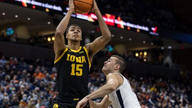 Iowa Hawkeyes at Illinois Fighting Illini Betting Preview