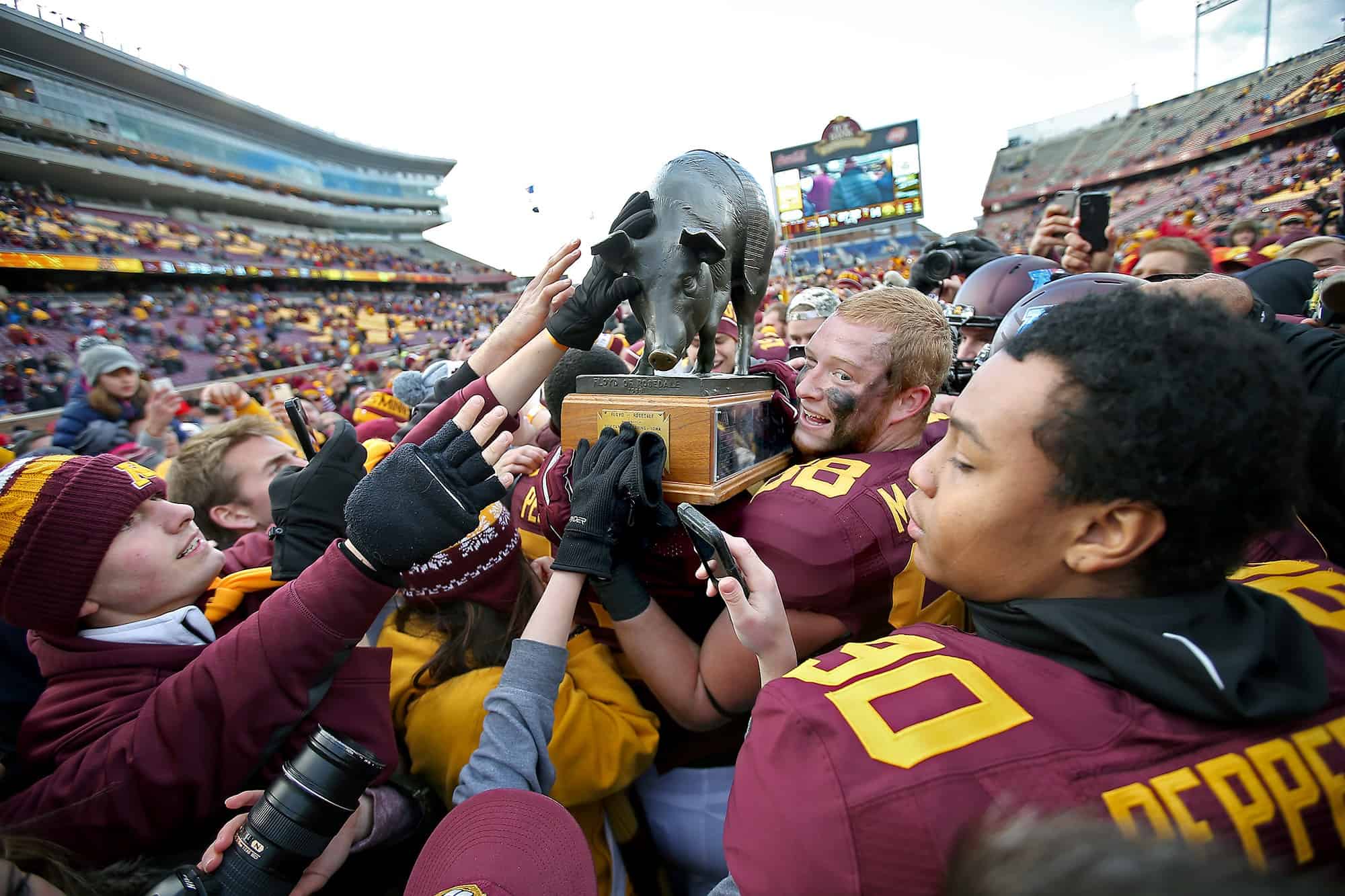 Iowa at Minnesota betting