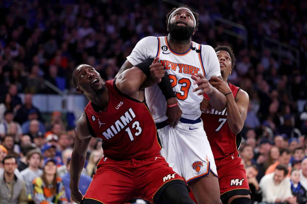 Knicks at Heat game 3 betting