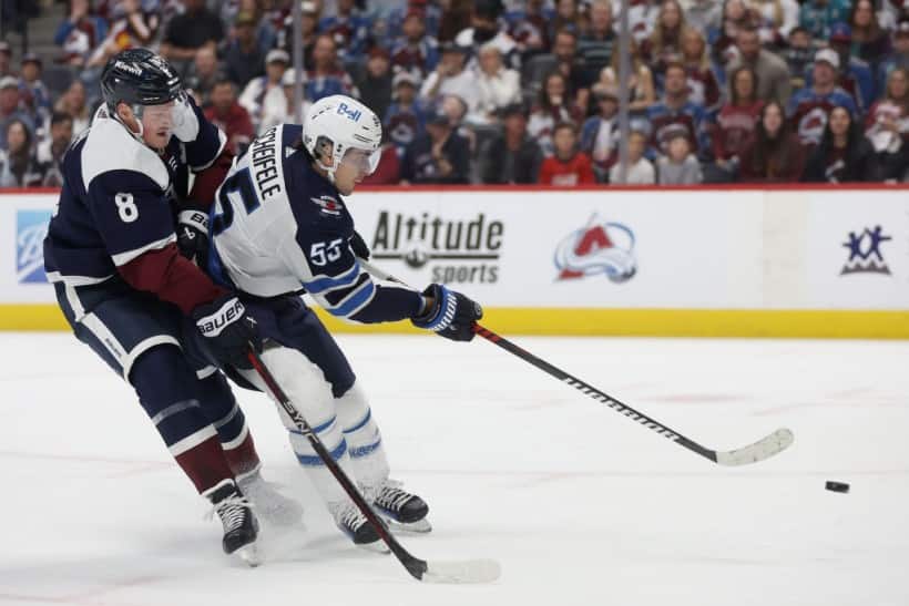 Avalanche vs Jets game 1 betting